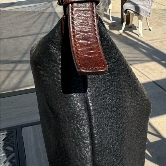 Dooney & Bourke Black Shoulder Bag - Picture 2 of 16